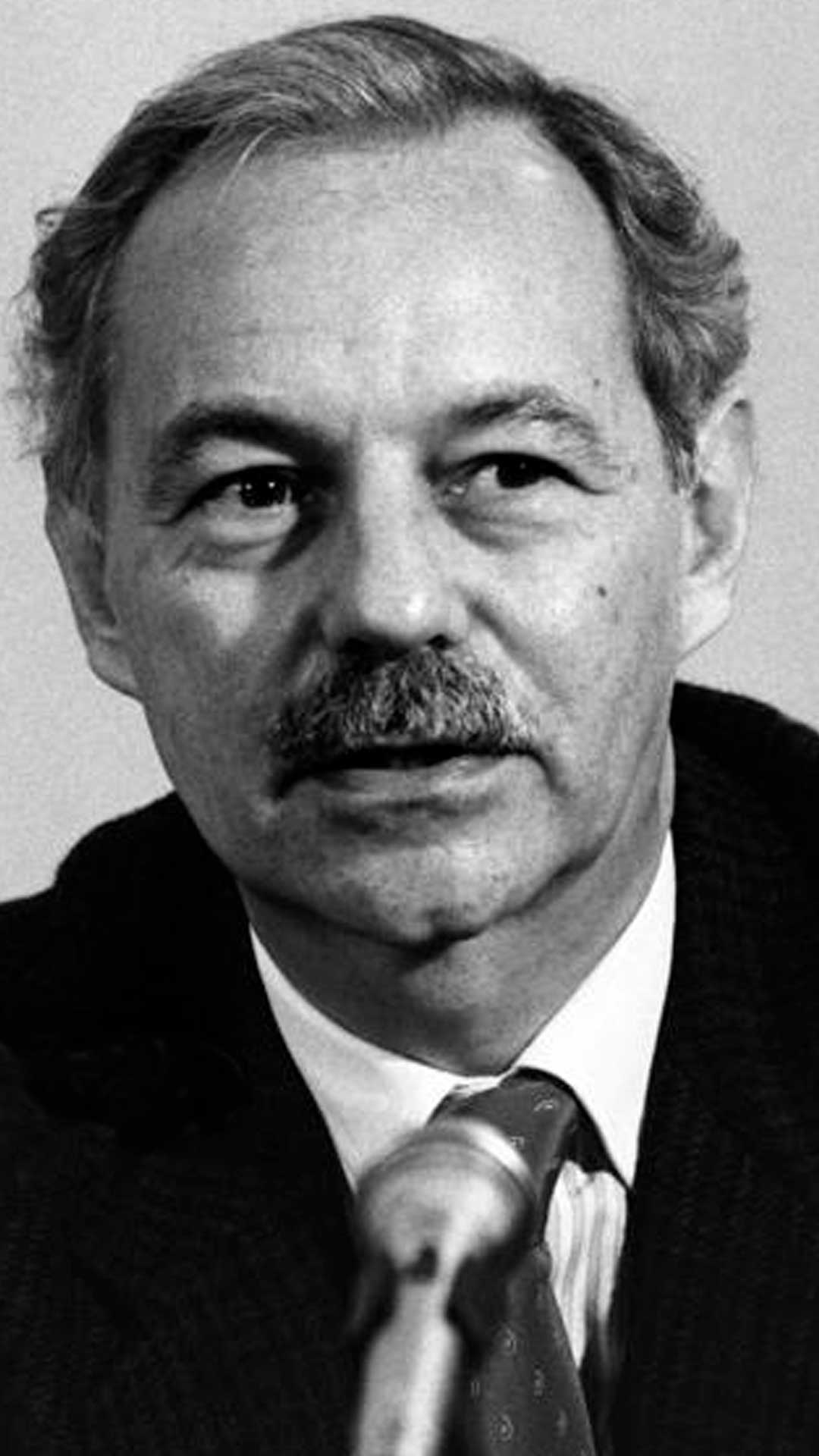31 de enero 2022 | Eduardo Mendoza